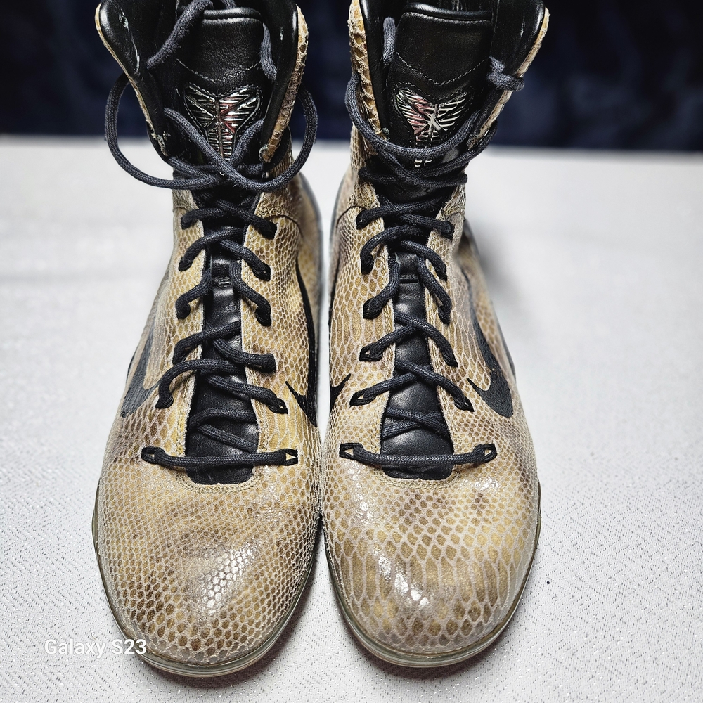 Nike Kobe 9 EXT QS Snake Skin Sneakers